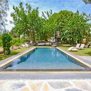  Villa Luca